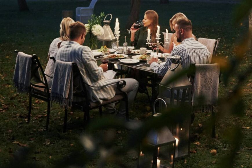 avonden buiten zitten